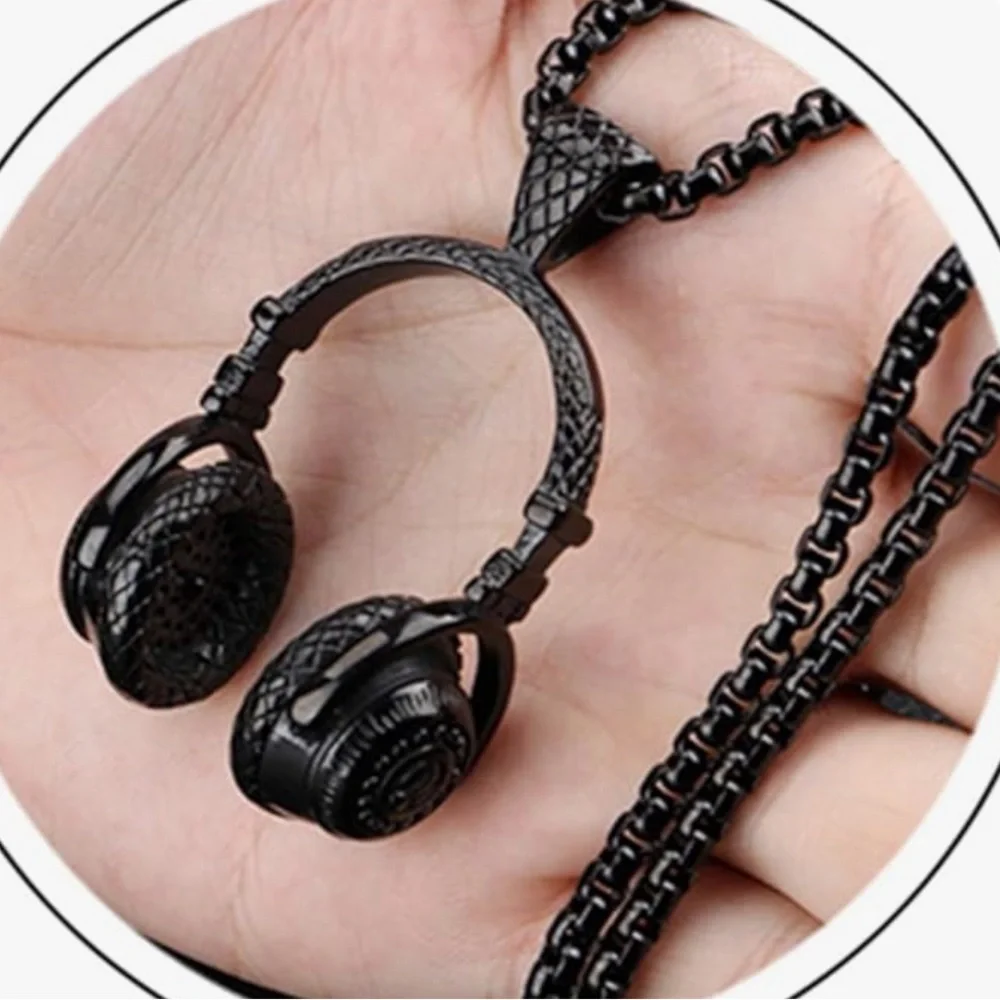 Men’s Women’s Headphones Necklace Music Pendant Hiphop chain with 24in c…
